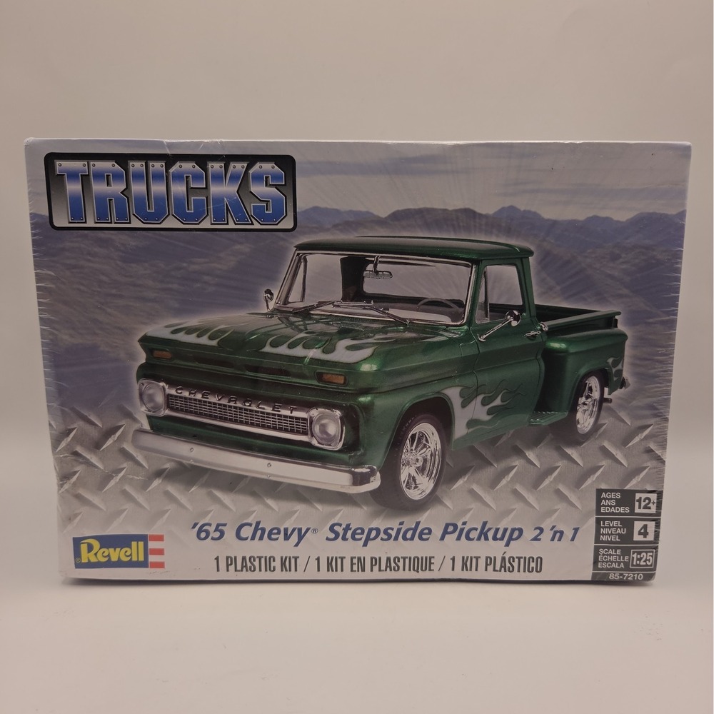 Revell 1/25 1965 Chevy Stepside Pickup Plastic Model Kit 85-7210